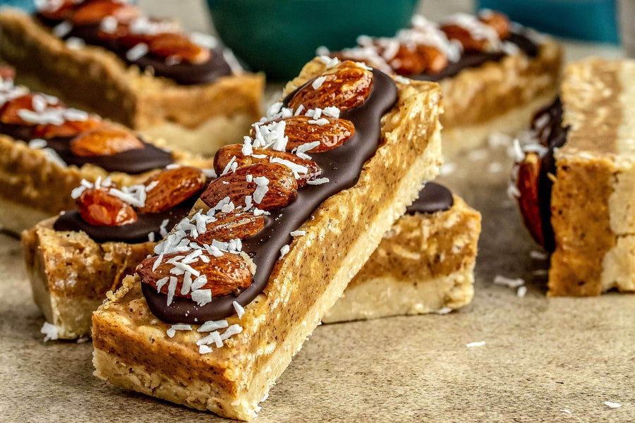 ADVENTURE SNACKS - Crispy Almond Butter Layer Bars