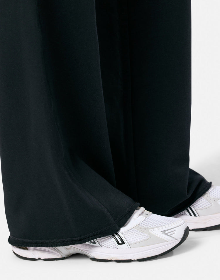 Clubhouse Wide Leg Jogger in Black