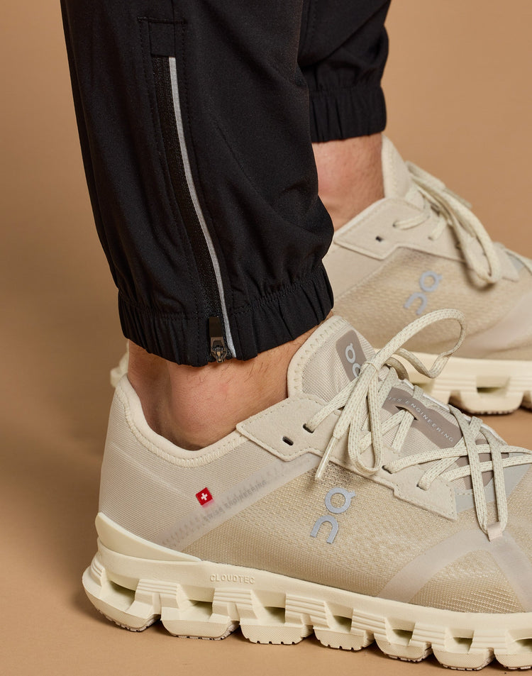 In Motion Jogger in Black
