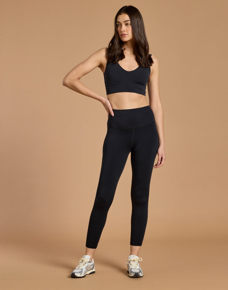 Soft-Motion 7/8 Legging in Black
