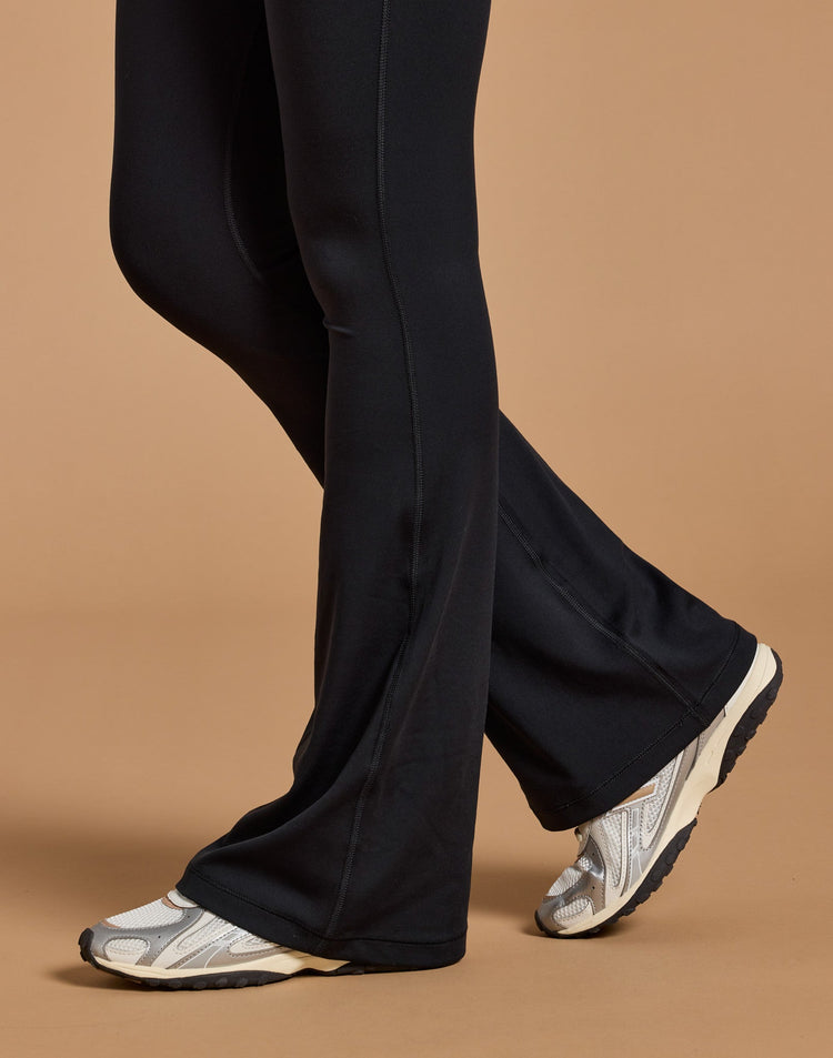 Soft Motion Flare Legging in Black
