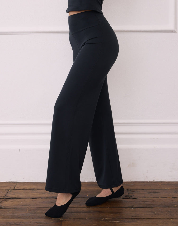 Wide Leg Legging in Black