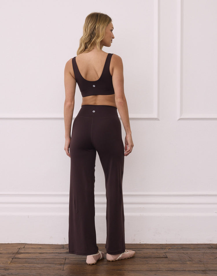 Soft-Motion Twist Bra in Mocha Bean